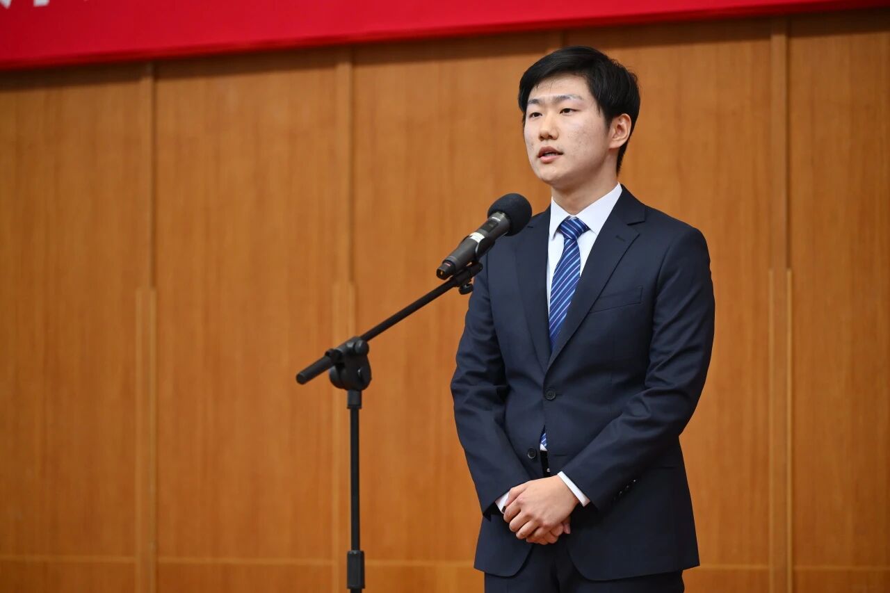 既探索普遍规律